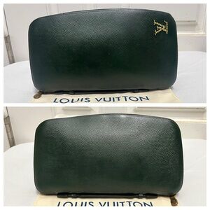 Authentic Louis Vuitton Taiga Organizer Atoll Travel Case Long Wallet